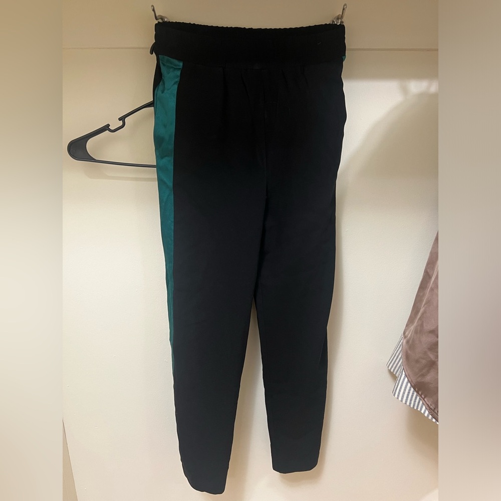 Wide leg striped jogging bottom